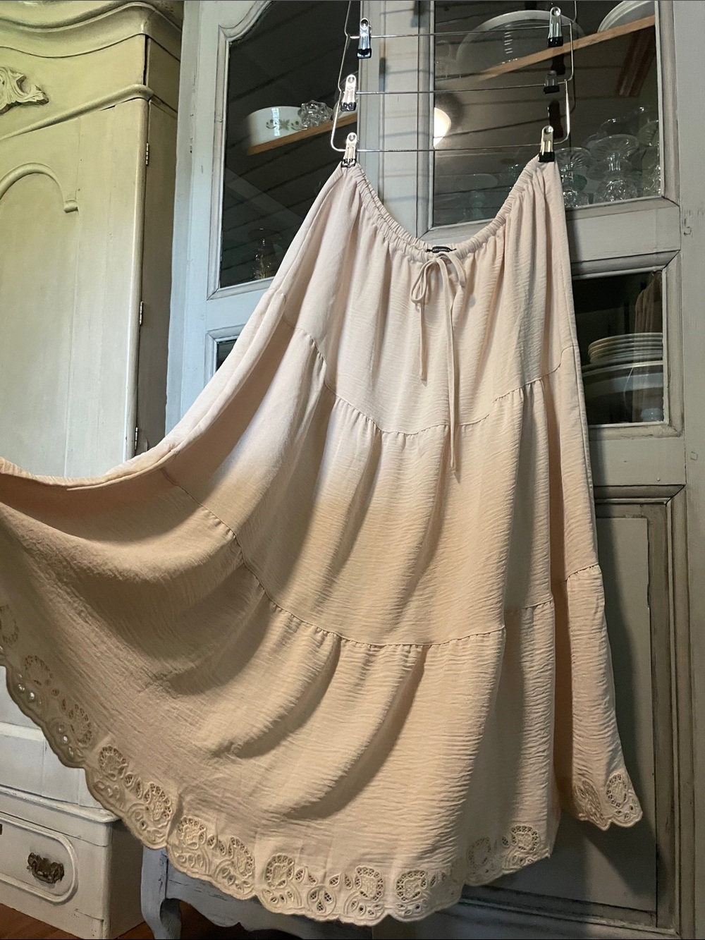 Adrianna Papell Cream Tiered Maxi Skirt with Scalloped Hem